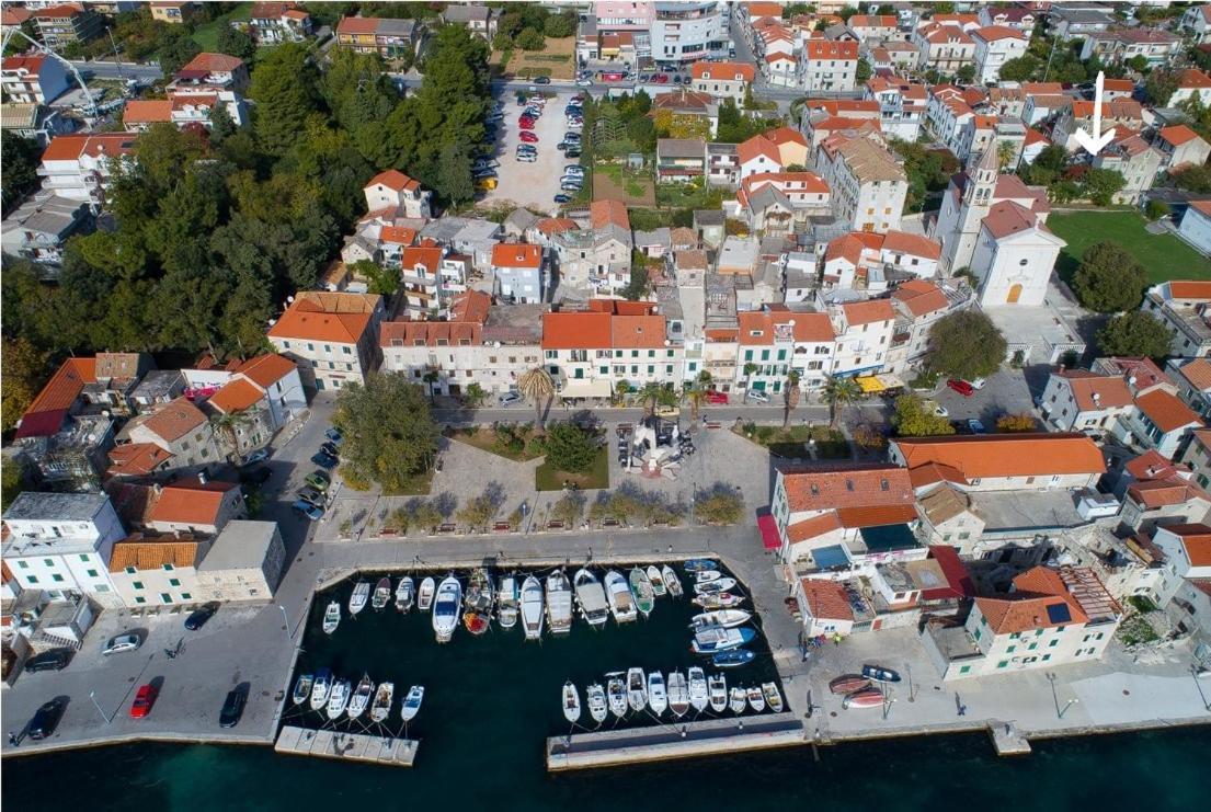 Dida Roko, Rustikalni Apartman S Terasom Kaštela Eksteriør bilde