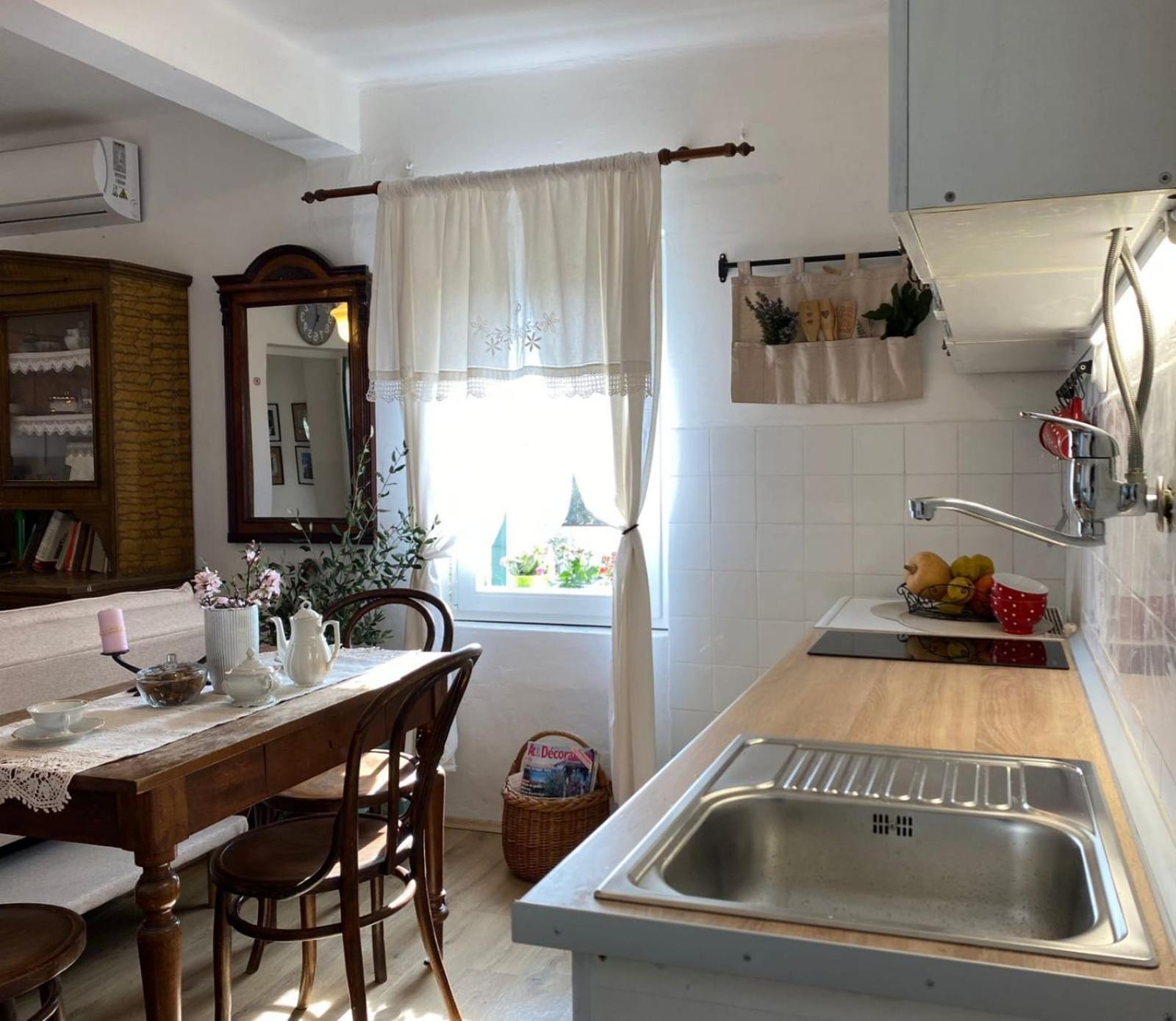 Dida Roko, Rustikalni Apartman S Terasom Kaštela Eksteriør bilde